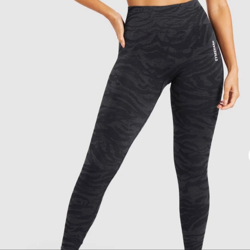 Gymshark Adapt Animal Seamless Leggings Black Size- Medium